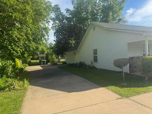 17 Colby Drive, Little Rock, AR 72206