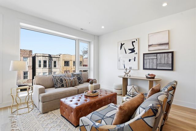 1325 N Artesian Avenue 3, Chicago, IL 60622