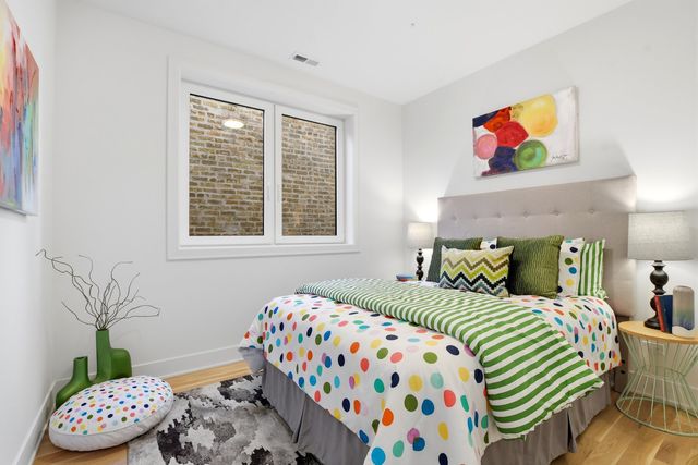 1325 N Artesian Avenue 3, Chicago, IL 60622