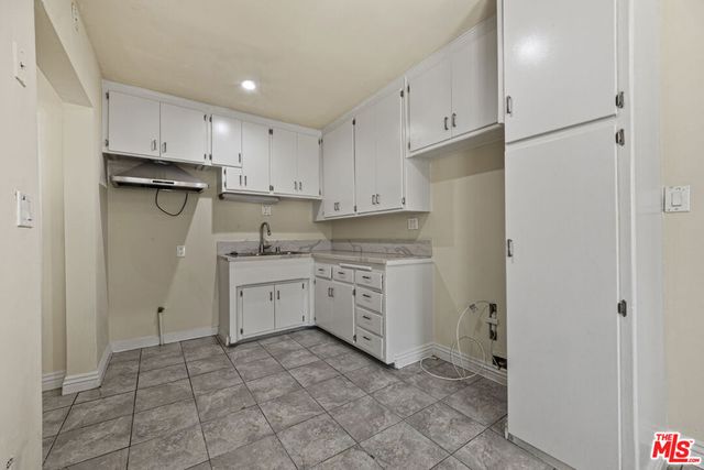 15709 S Ball Avenue, Gardena, CA 90248