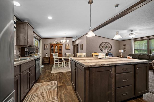 73 S Summit Rd 510, Greenville, PA 16125