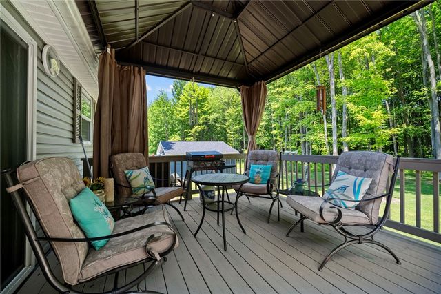 73 S Summit Rd 510, Greenville, PA 16125