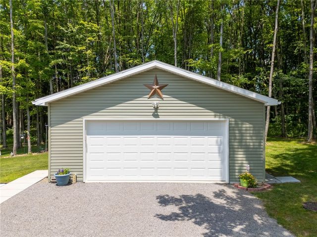 73 S Summit Rd 510, Greenville, PA 16125