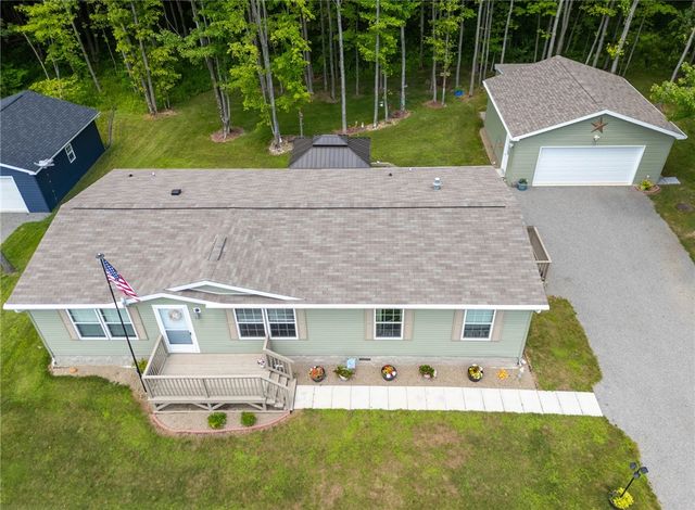 73 S Summit Rd 510, Greenville, PA 16125