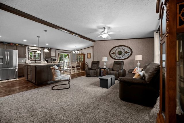 73 S Summit Rd 510, Greenville, PA 16125