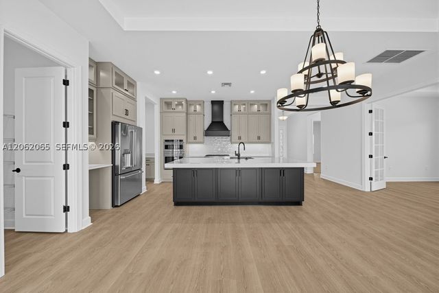 15756 Modena Street, Naples, FL 34114