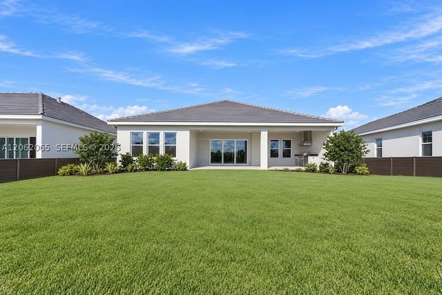 15756 Modena Street, Naples, FL 34114