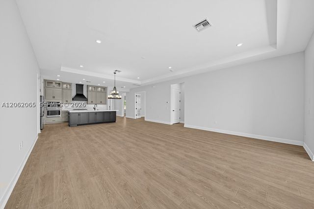 15756 Modena Street, Naples, FL 34114