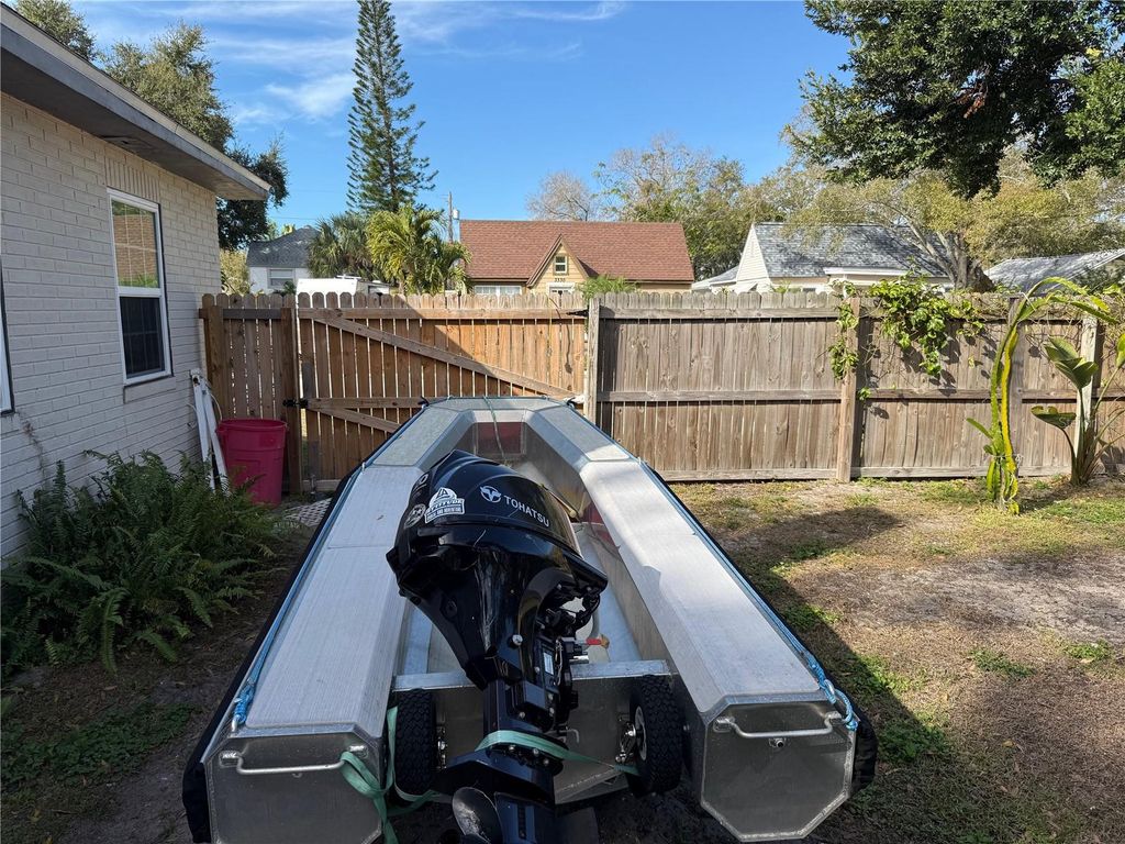 Image 15 of property listing at 3317 18TH STREET N, St Petersburg, FL 33713