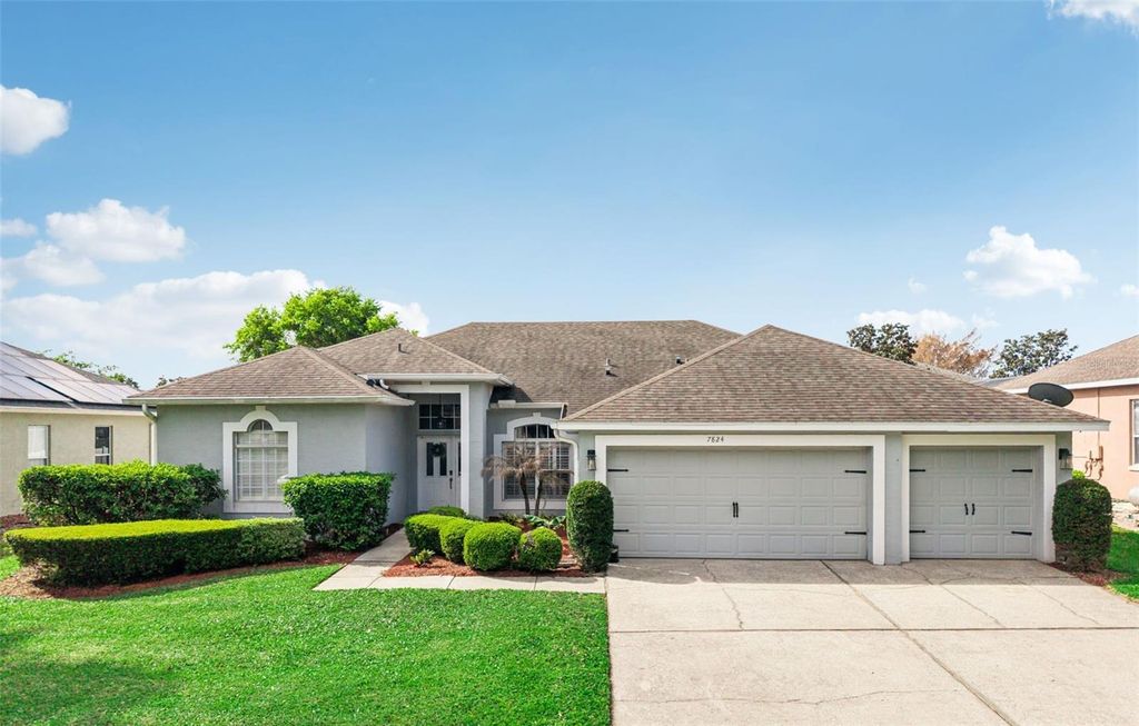 Image 1 of property listing at 7824 FERNLEAF DRIVE, Orlando, FL 32836