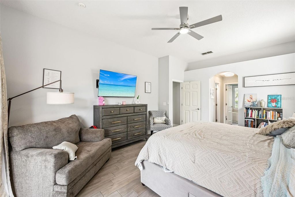 Image 12 of property listing at 7824 FERNLEAF DRIVE, Orlando, FL 32836