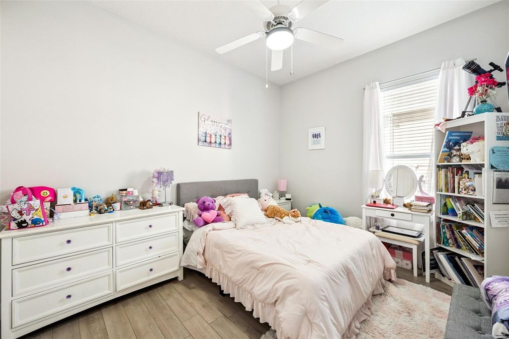 Image 13 of property listing at 7824 FERNLEAF DRIVE, Orlando, FL 32836