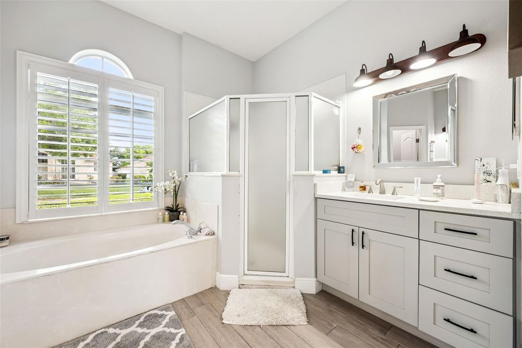 Image 16 of property listing at 7824 FERNLEAF DRIVE, Orlando, FL 32836