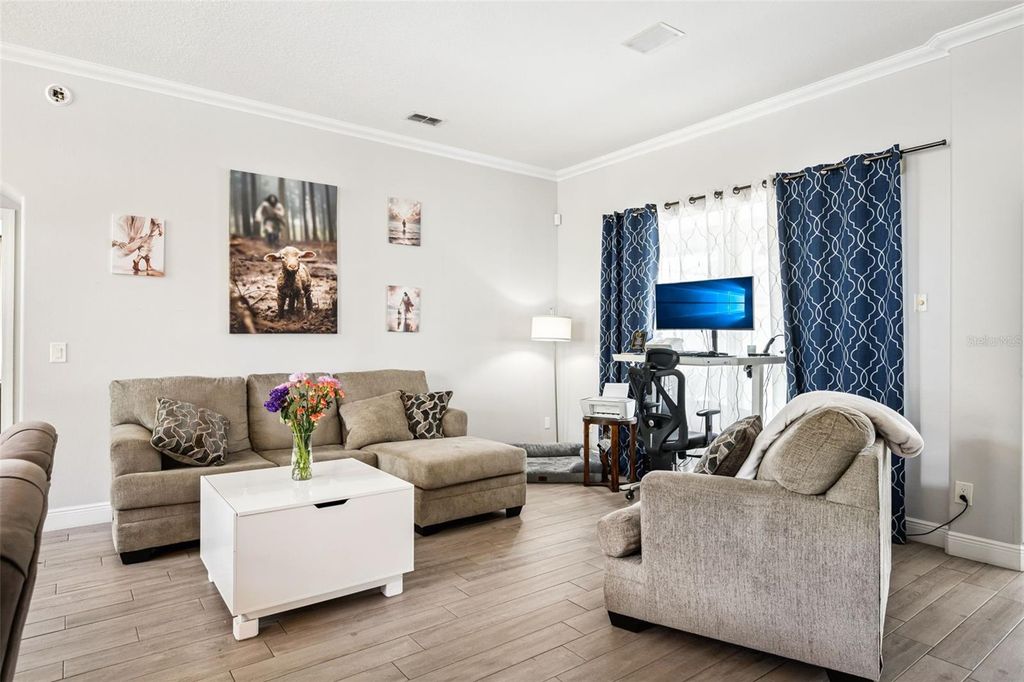 Image 3 of property listing at 7824 FERNLEAF DRIVE, Orlando, FL 32836