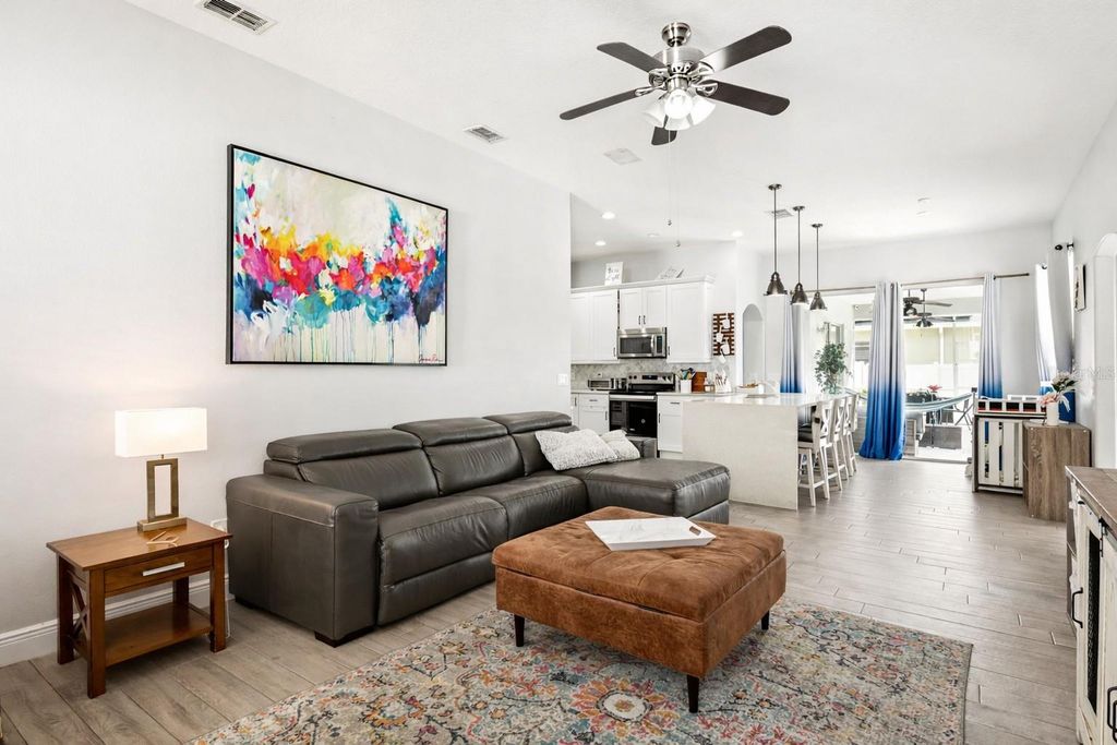 Image 6 of property listing at 7824 FERNLEAF DRIVE, Orlando, FL 32836