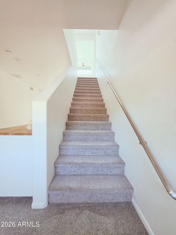 933 W MERCER Lane, Phoenix, AZ 85029