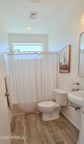 933 W MERCER Lane, Phoenix, AZ 85029