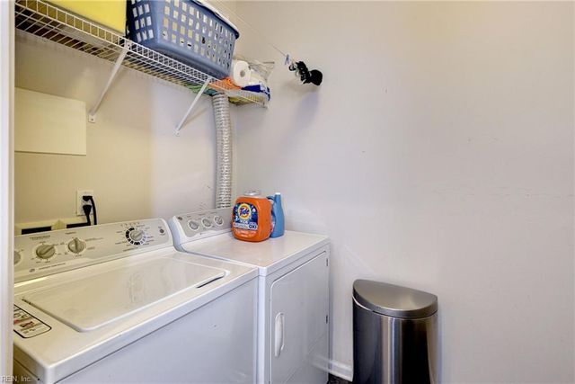4204 Berry SQ, Williamsburg, VA 23188