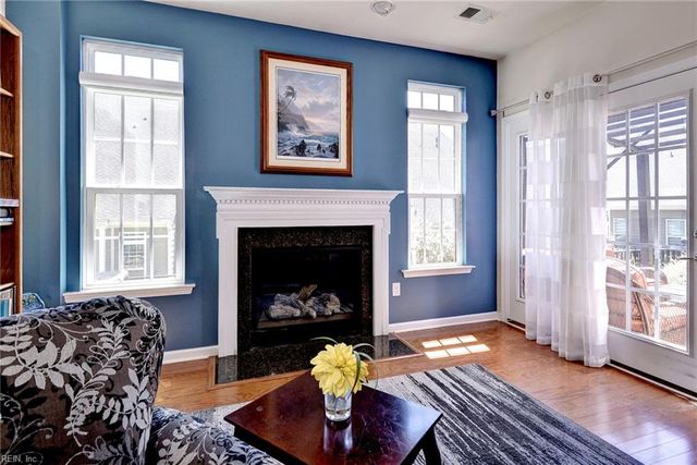4204 Berry SQ, Williamsburg, VA 23188