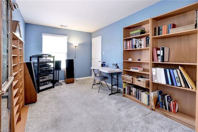 4204 Berry SQ, Williamsburg, VA 23188