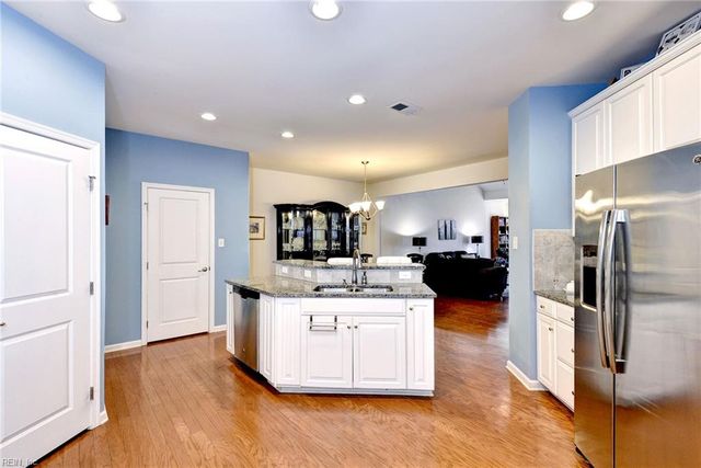 4204 Berry SQ, Williamsburg, VA 23188