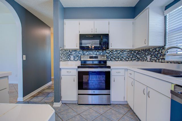 114 Ferndale Ln, Palm Coast, FL 32137