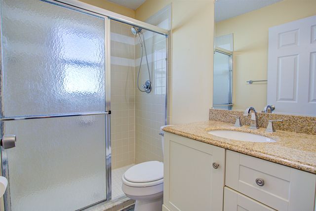 114 Ferndale Ln, Palm Coast, FL 32137