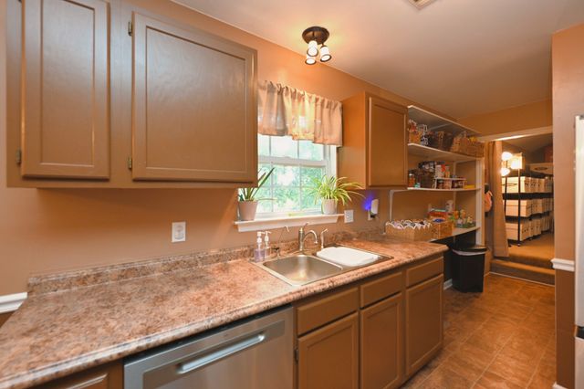 225 High Chaperal Dr, Goodlettsville, TN 37072