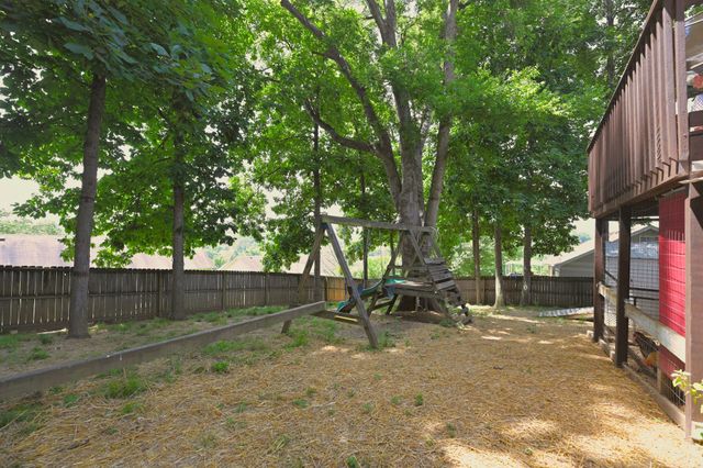 225 High Chaperal Dr, Goodlettsville, TN 37072