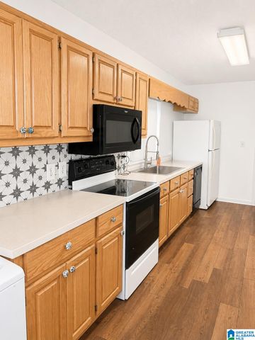 1207 4TH AVENUE N, Clanton, AL 35045