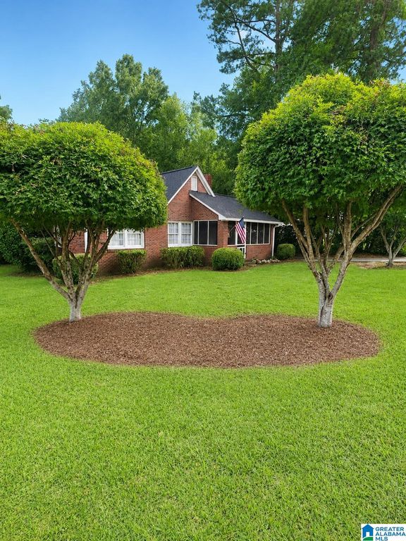 1207 4TH AVENUE N, Clanton, AL 35045