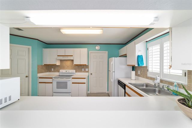 8608 SE 141ST STREET ROAD, Summerfield, FL 34491