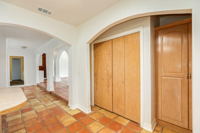 935 Magnolia Street, Lake Jackson, TX 77566