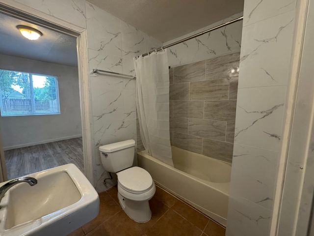 3824 14th Ave, Sacramento, CA 95820