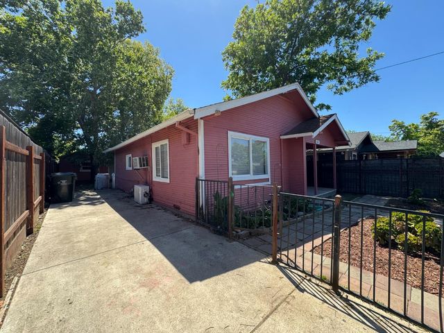3824 14th Ave, Sacramento, CA 95820