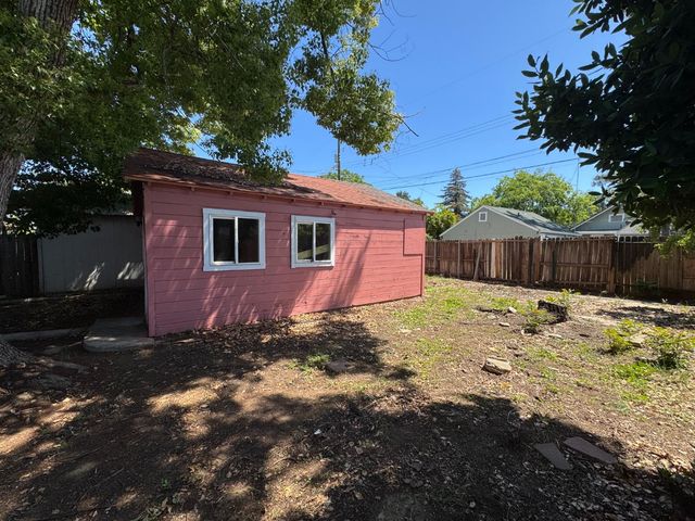 3824 14th Ave, Sacramento, CA 95820