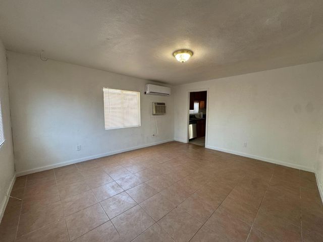 3824 14th Ave, Sacramento, CA 95820