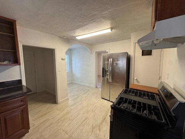 3824 14th Ave, Sacramento, CA 95820