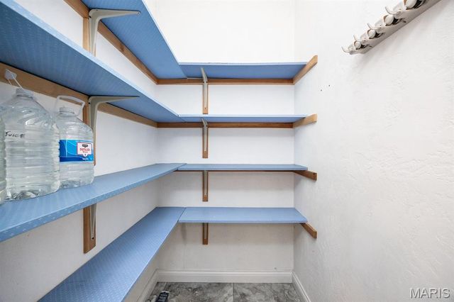 218 Woods Edge Drive, Shiloh, IL 62221