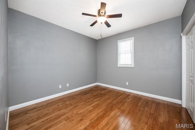 218 Woods Edge Drive, Shiloh, IL 62221