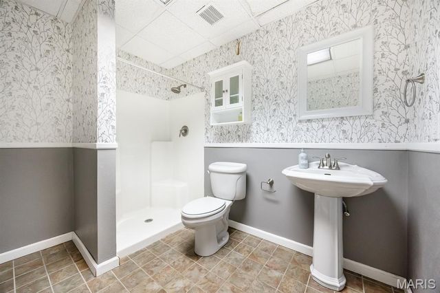 218 Woods Edge Drive, Shiloh, IL 62221