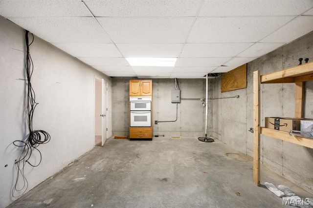 218 Woods Edge Drive, Shiloh, IL 62221