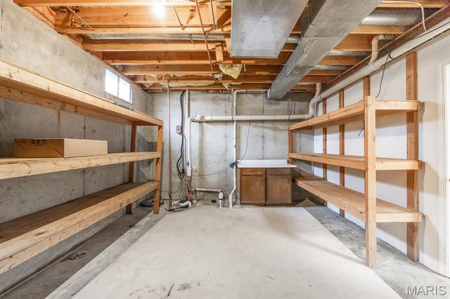 218 Woods Edge Drive, Shiloh, IL 62221