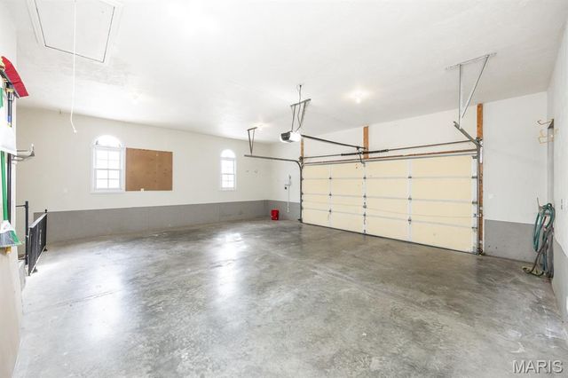 218 Woods Edge Drive, Shiloh, IL 62221