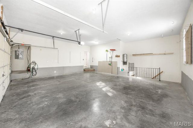 218 Woods Edge Drive, Shiloh, IL 62221