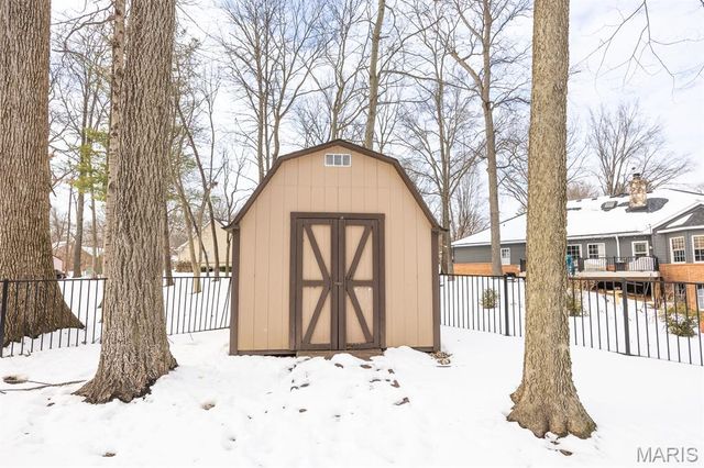 218 Woods Edge Drive, Shiloh, IL 62221