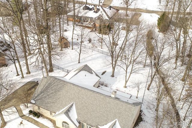 218 Woods Edge Drive, Shiloh, IL 62221