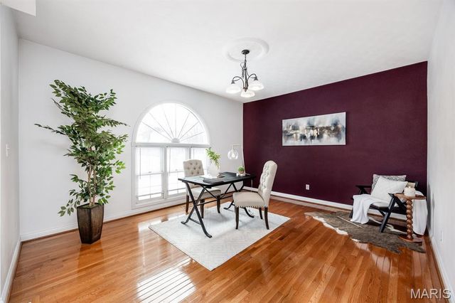 218 Woods Edge Drive, Shiloh, IL 62221