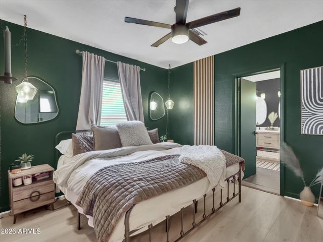 2204 E Whitton Avenue N, Phoenix, AZ 85016