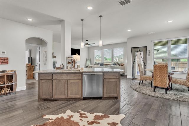 4444 Blue Mist Drive, Fort Worth, TX 76036